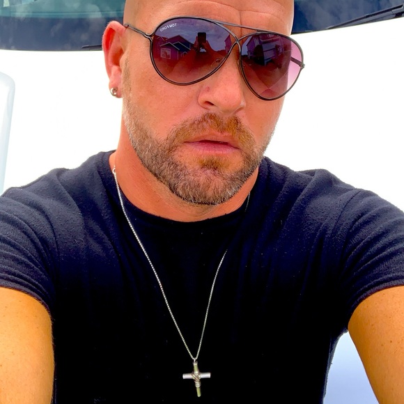 Meet your Posher, Ron - Picture 3 of 10